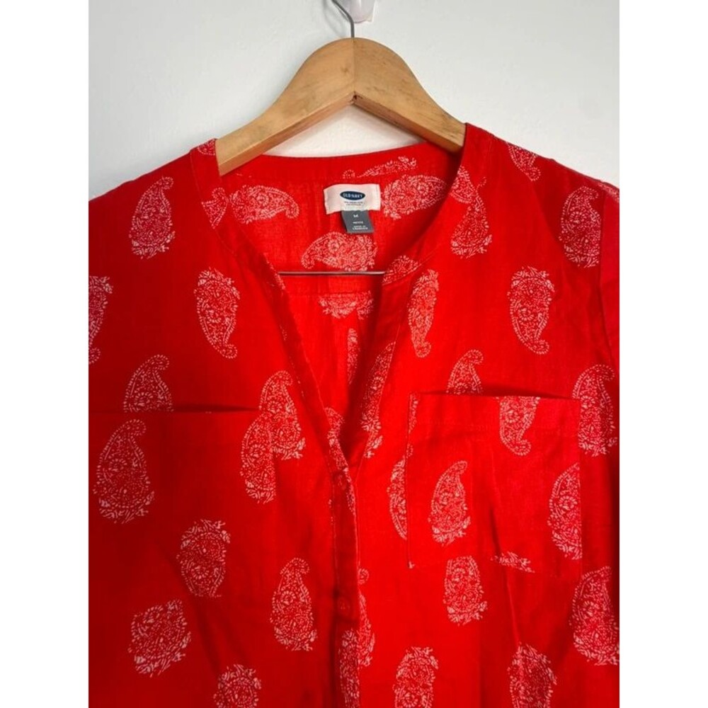 Old Navy Petite Red Paisley Button Front Tunic Blouse with Attached Cami Size M - Picture 3 of 11